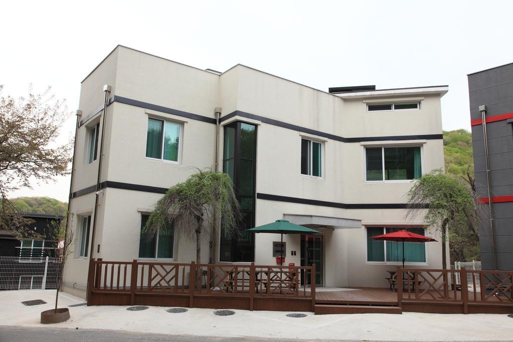 Hwangto Green Village Pension Yongin Esterno foto